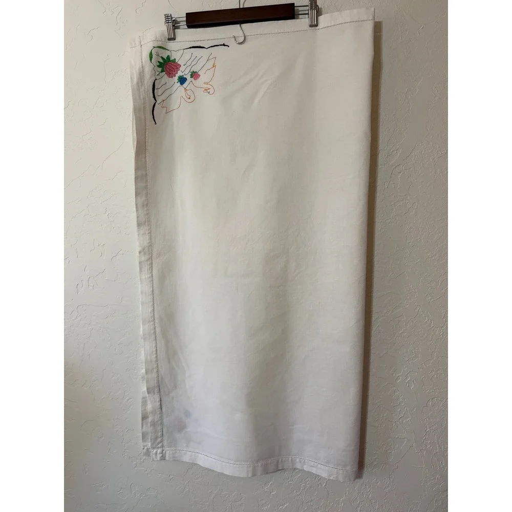 Vintage Hand Embroidered Swan Linen Tablecloth Topper 41x38.5 Cottagecore